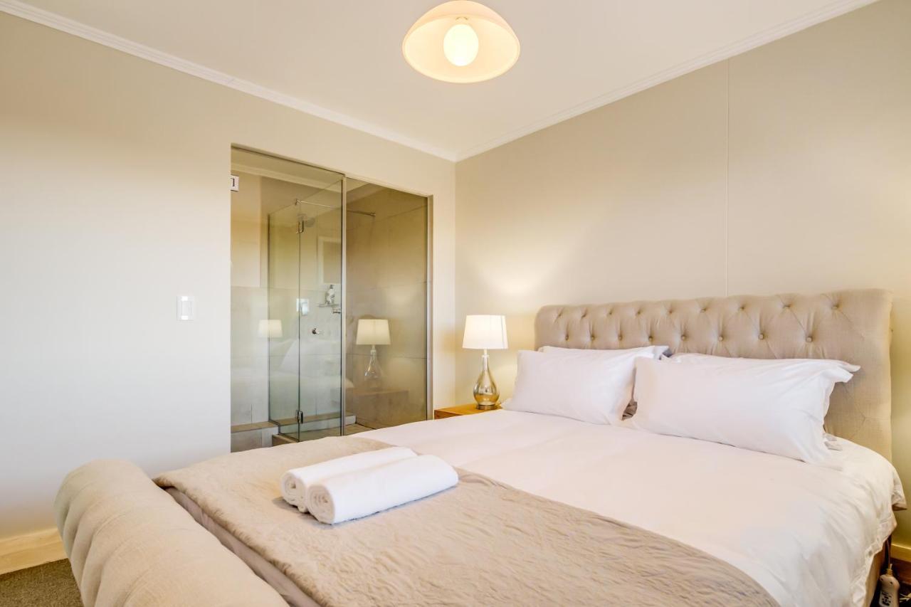Apartment Quayside Canal Eden *